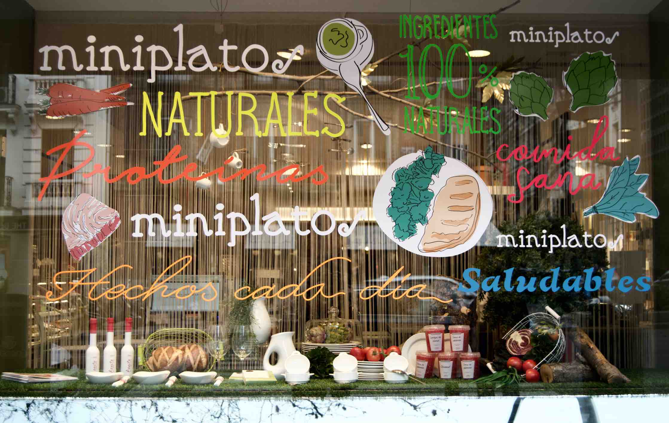 Escaparate Pasteler&iacute;a Mallorca. Miniplatos